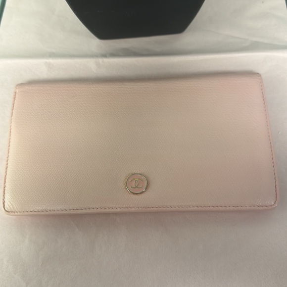 GUC! Chanel Caviar pink leather long wallet. - Picture 2 of 15